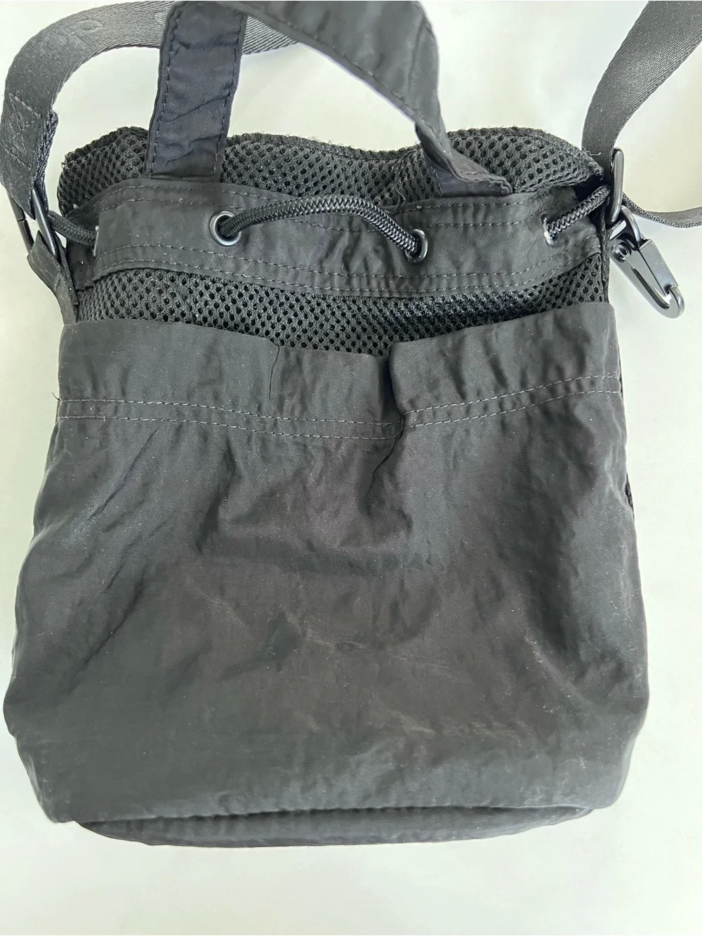 ALO Yoga Bucket Bag in Black